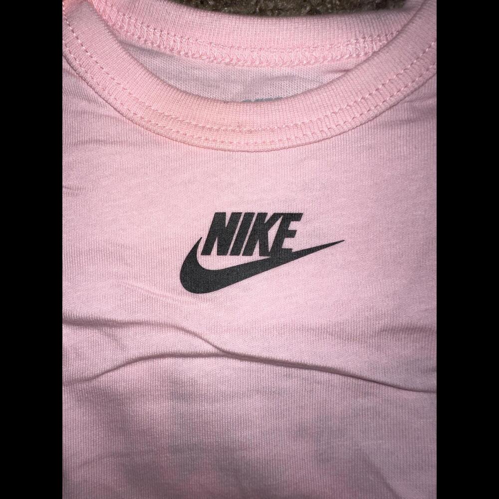 Nike Infant (Girl’s) 3 Piece Romper Bodysuits Set - Picture 2 of 12